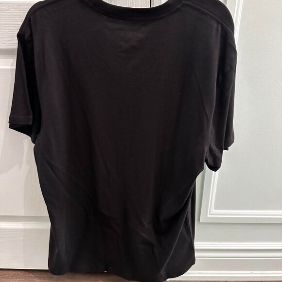 Black Guess streetwear t-shirt - Picture 3 of 3